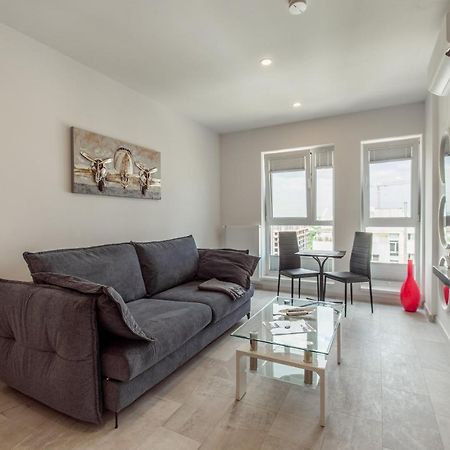 Fancy Penthouse Studio With Lakeview W10 Bucarest Esterno foto