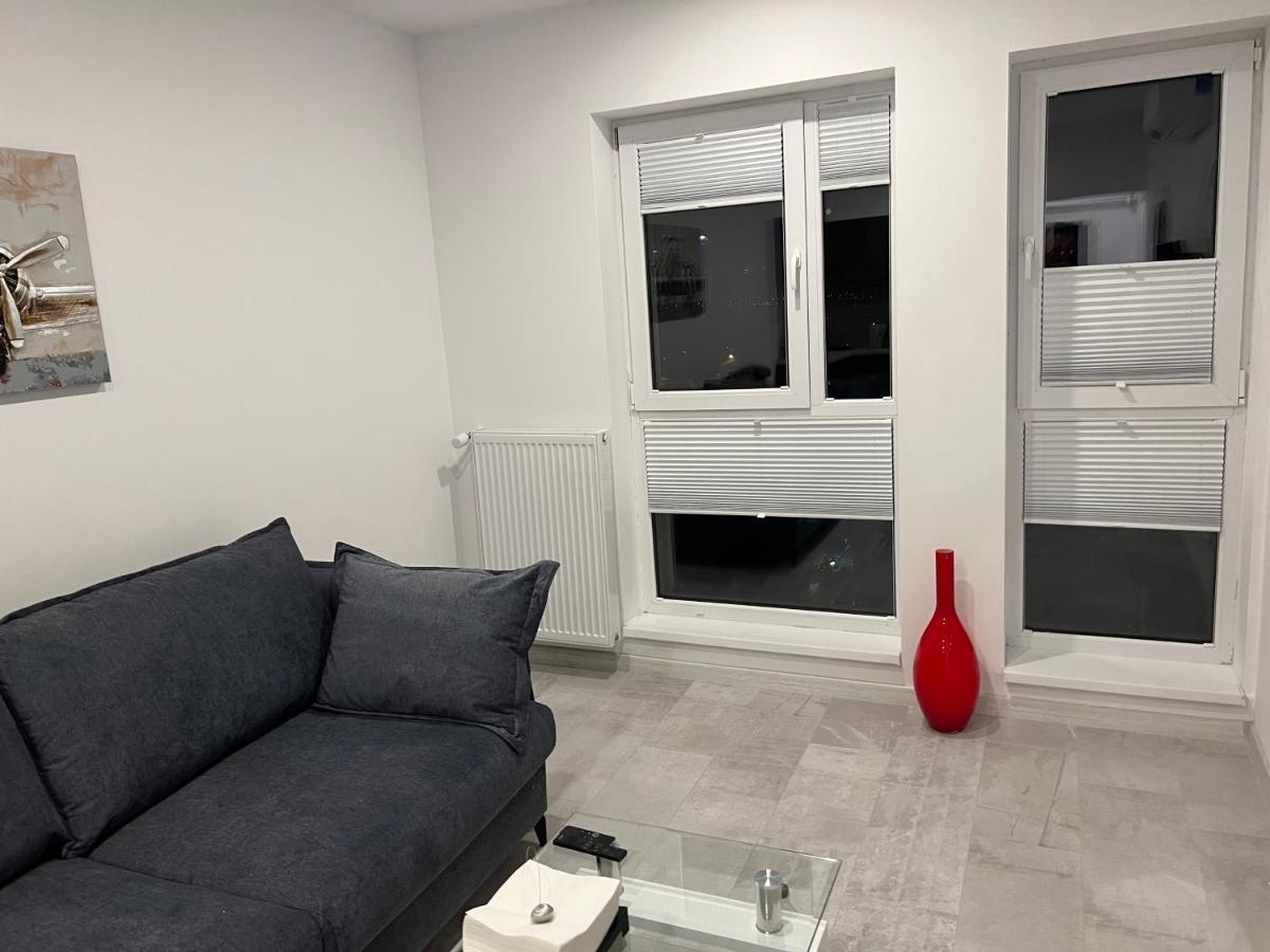 Fancy Penthouse Studio With Lakeview W10 Bucarest Esterno foto
