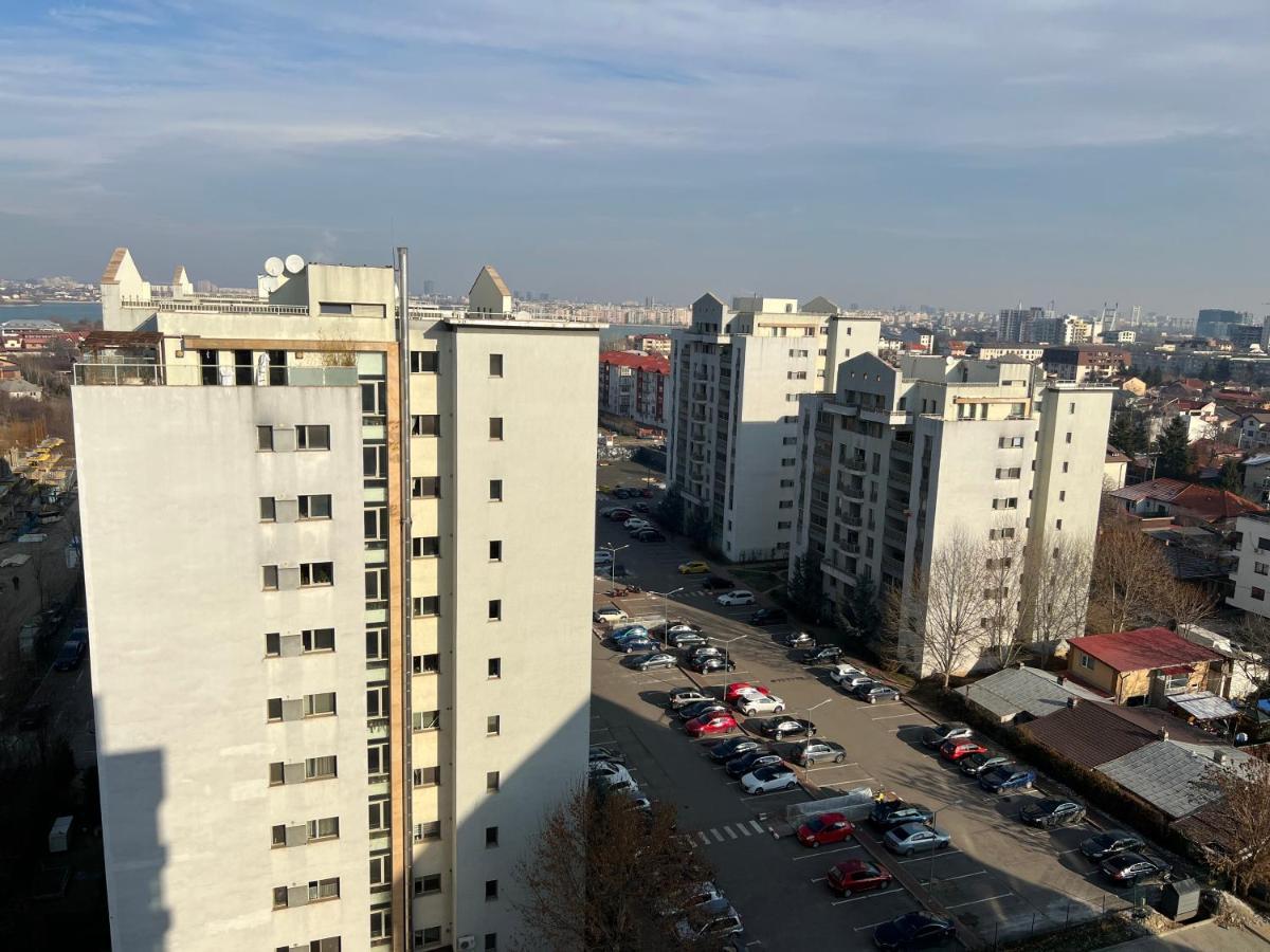 Fancy Penthouse Studio With Lakeview W10 Bucarest Esterno foto