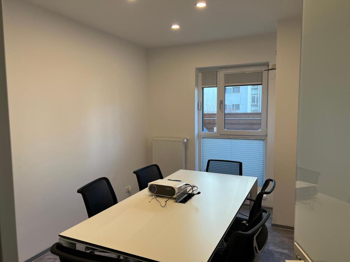 Fancy Penthouse Studio With Lakeview W10 Bucarest Esterno foto