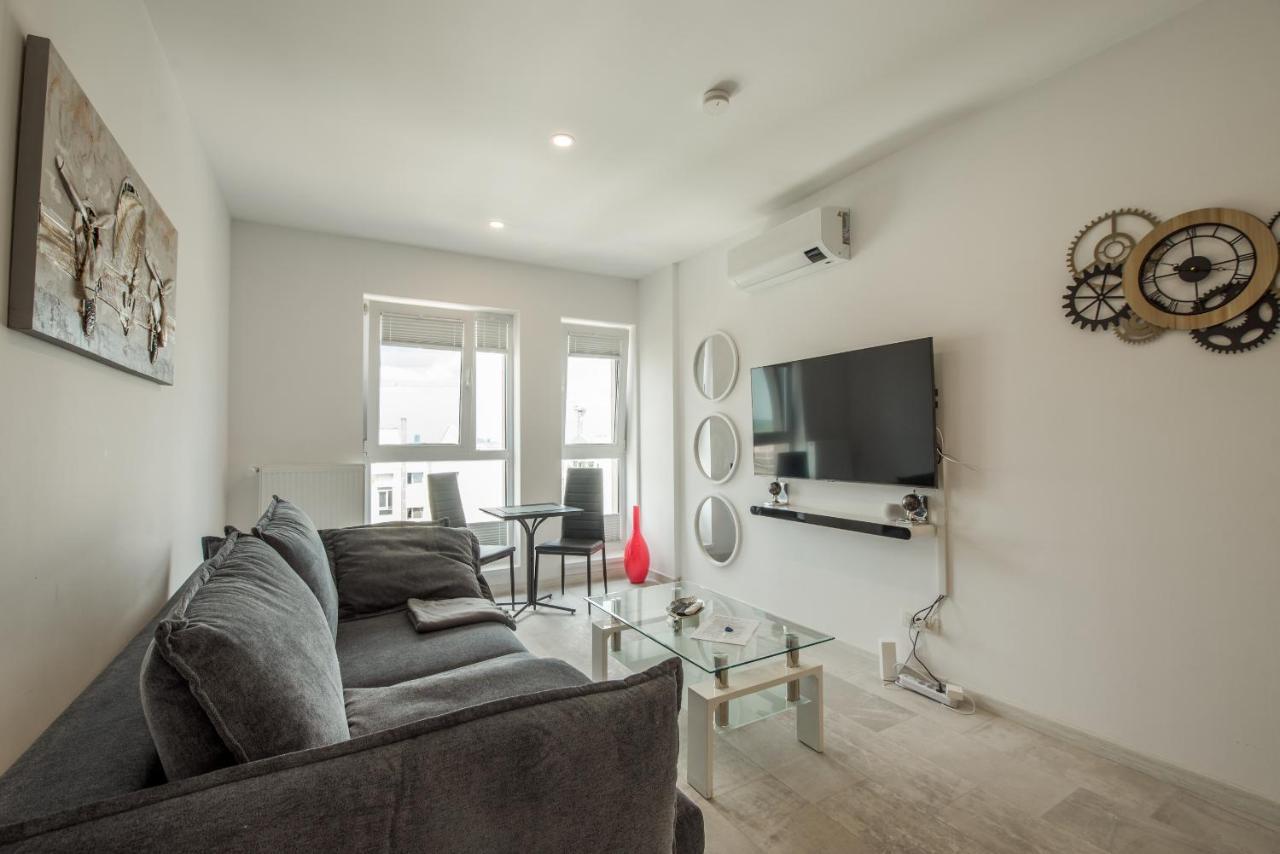 Fancy Penthouse Studio With Lakeview W10 Bucarest Esterno foto